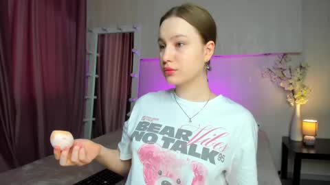 Lina online show from April 2026 01:21:01 AM