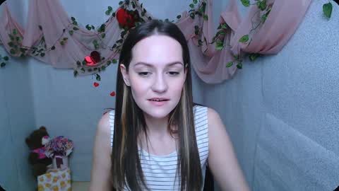 Lina online show from December 2024 06:19:02 AM