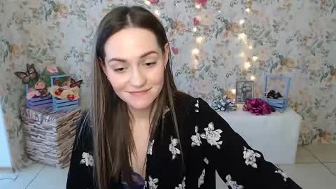 Lina online show from February 2025 09:55:01 AM