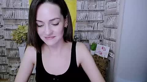 Lina online show from October 2025 06:55:01 AM