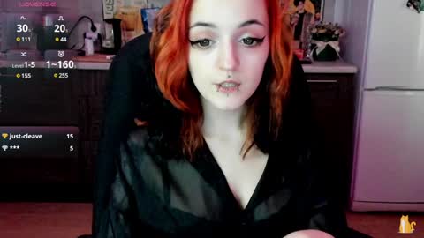 Snapshot of lina_tyaan chatting on December 2024 12:12:02 PM Lina 3 1715622743 online show from December 2024 12:12:02 PM