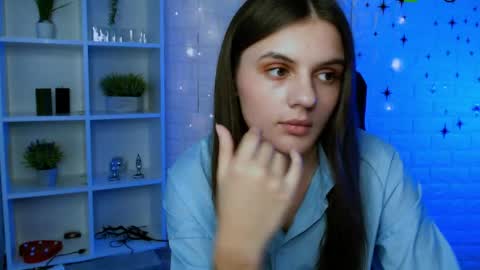 Snapshot of linaa_dolly chatting on June 2026 12:55:01 PM linaa_dolly online show from June 2026 12:55:01 PM