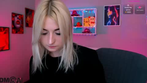 Snapshot of linaa_dolly chatting on June 2026 07:50:01 PM linaa_dolly online show from June 2026 07:50:01 PM