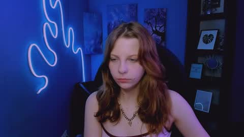 Snapshot of linaa_dolly chatting on June 2026 02:12:01 AM linaa_dolly online show from June 2026 02:12:01 AM