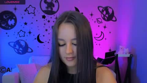 Snapshot of linaa_dolly chatting on July 2026 09:33:01 AM linaa_dolly online show from July 2026 09:33:01 AM