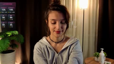 Lina online show from September 2025 05:16:02 PM