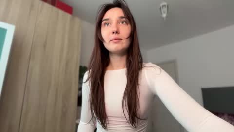 Snapshot of linabbb chatting on October 2025 08:35:02 AM Lina online show from October 2025 08:35:02 AM