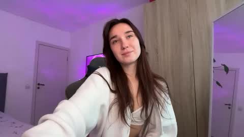 Snapshot of linabbb chatting on November 2025 07:53:01 AM Lina online show from November 2025 07:53:01 AM