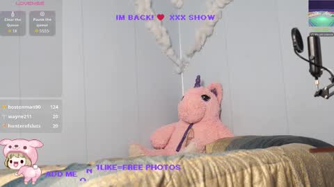 linadebie4 online show from October 2025 07:00:01 PM