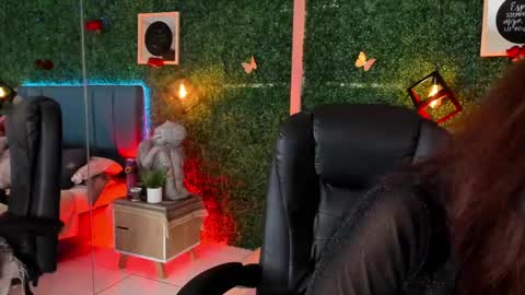 Lina  online show from May 2026 11:48:02 AM
