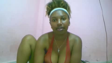 Snapshot of linah1123 chatting on October 2025 05:52:01 AM linah1123 online show from October 2025 05:52:01 AM