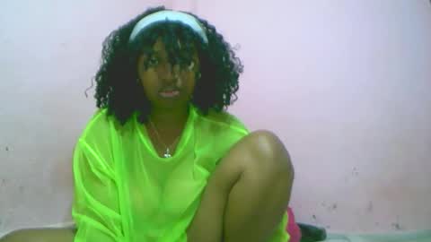 Snapshot of linah1123 chatting on October 2025 07:25:01 AM linah1123 online show from October 2025 07:25:01 AM