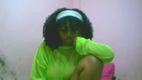 Snapshot of linah1123 chatting on October 2025 01:53:02 AM linah1123 online show from October 2025 01:53:02 AM