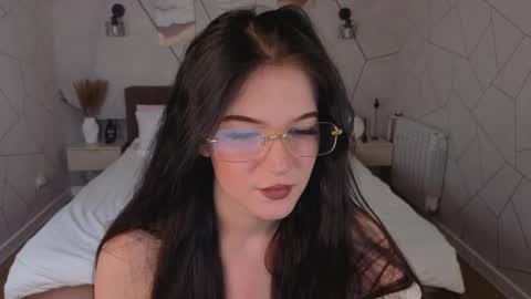 Lina online show from February 2026 02:04:02 AM