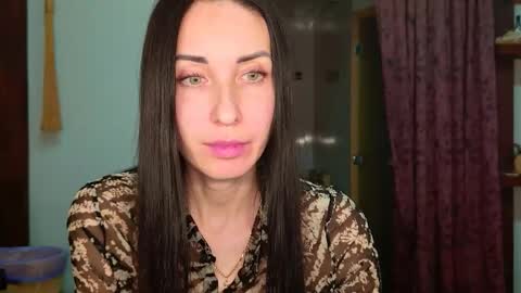 LinaLivee online show from February 2026 07:18:01 PM