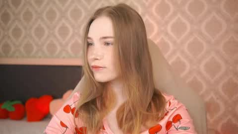 Snapshot of linalyy chatting on April 2026 01:33:01 AM Lina online show from April 2026 01:33:01 AM