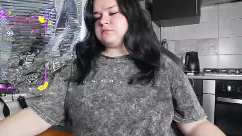 Lina online show from September 2025 06:13:01 AM