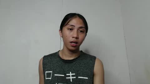 Snapshot of linaslayer chatting on December 2024 06:34:01 AM Lexi online show from December 2024 06:34:01 AM