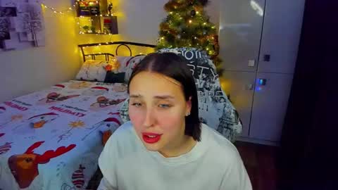 Lina online show from December 2025 11:11:02 PM