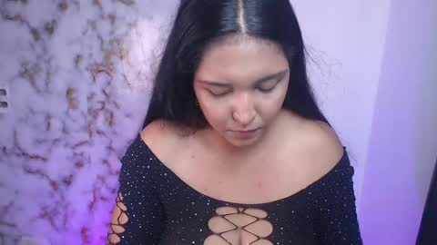 lincy_honeyy online show from May 2026 04:23:01 PM