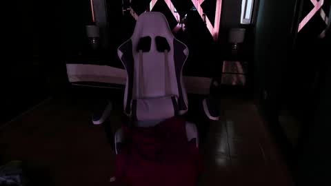  Linda  online show from February 2025 09:36:02 PM