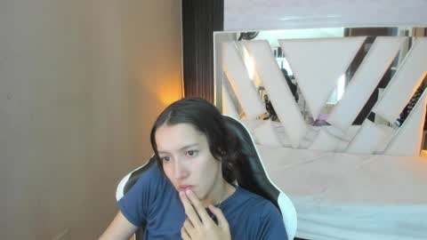  Linda  online show from April 2026 01:30:01 PM