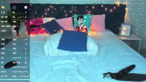 Snapshot of linda__bryant chatting on January 2025 04:06:01 AM Linda GMT2 Mon Tu Fri Sa Su 0300am-1000 am online show from January 2025 04:06:01 AM