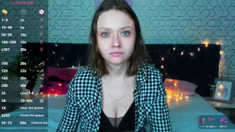 Snapshot of linda__bryant chatting on February 2025 03:32:02 AM Linda GMT2 Mon Tu Fri Sa Su 0300am-1000 am online show from February 2025 03:32:02 AM