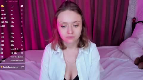 Snapshot of linda__bryant chatting on February 2025 03:36:02 AM Linda GMT2 Mon Tu Fri Sa Su 0300am-1000 am online show from February 2025 03:36:02 AM