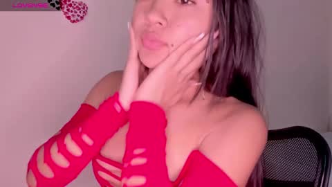Snapshot of linda_alana chatting on January 2025 07:11:01 PM Alana online show from January 2025 07:11:01 PM