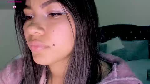 Snapshot of linda_alana chatting on February 2025 01:54:01 AM Alana online show from February 2025 01:54:01 AM