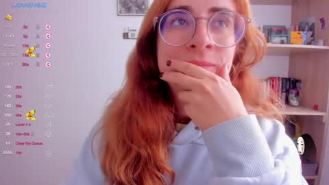 Snapshot of linda_giggle chatting on February 2025 06:59:01 PM Giggles online show from February 2025 06:59:01 PM