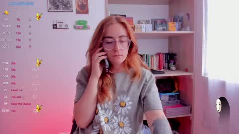 Snapshot of linda_giggle chatting on February 2025 05:09:02 PM Giggles online show from February 2025 05:09:02 PM