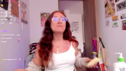 Giggles  online show from April 2026 05:17:01 PM