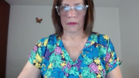 Snapshot of linda_hanna1977 chatting on November 2025 09:04:02 PM Linda Hanna online show from November 2025 09:04:02 PM