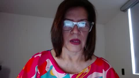 Snapshot of linda_hanna1977 chatting on November 2025 02:38:02 PM Linda Hanna online show from November 2025 02:38:02 PM