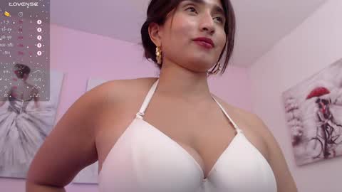 Snapshot of linda_morgan1 chatting on December 2024 06:23:02 PM Maria Paula online show from December 2024 06:23:02 PM