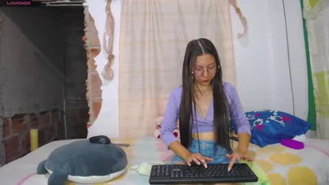 naomi online show from December 2024 11:57:01 PM