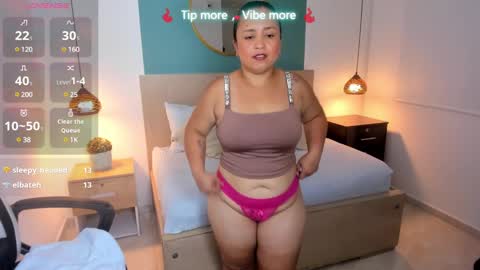 Snapshot of linda_rios_ chatting on January 2025 10:02:01 PM L I N D A online show from January 2025 10:02:01 PM