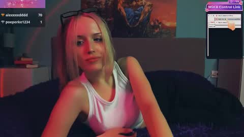 Snapshot of linda_roxy chatting on February 2025 05:07:01 PM Linda online show from February 2025 05:07:01 PM