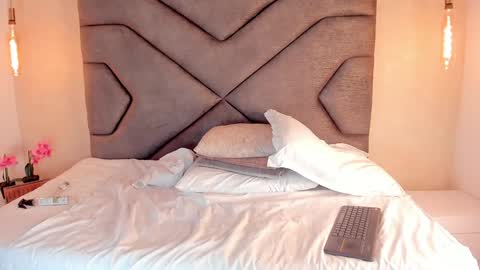 Linda Saenz online show from January 2025 05:58:02 PM
