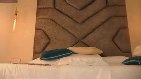 Snapshot of linda_saenz1 chatting on October 2025 11:33:02 AM Linda Saenz online show from October 2025 11:33:02 AM