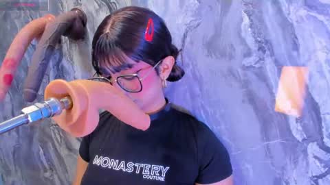linda_sofi__ online show from June 2026 07:40:01 PM