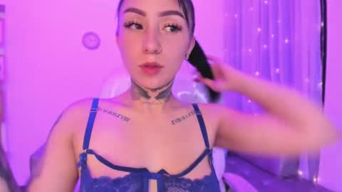Snapshot of lindaa_miller chatting on January 2025 04:30:02 AM linda miller online show from January 2025 04:30:02 AM