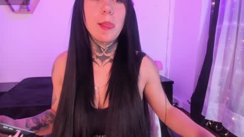 Snapshot of lindaa_miller chatting on January 2025 01:03:01 AM linda miller online show from January 2025 01:03:01 AM
