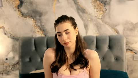 Snapshot of lindablyee chatting on October 2025 06:18:02 PM lili online show from October 2025 06:18:02 PM