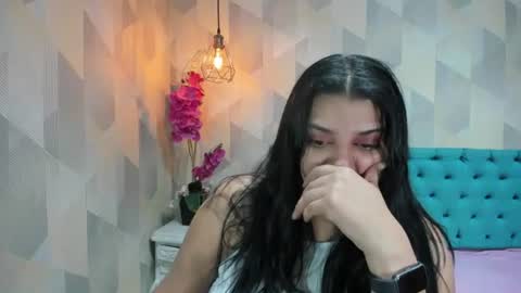Snapshot of lindabreexlove chatting on July 2026 03:40:01 PM online show from July 2026 03:40:01 PM