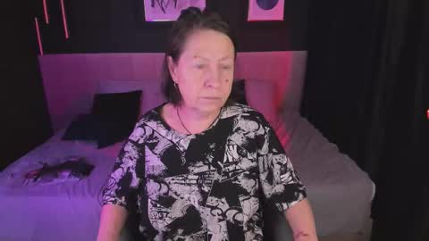 Snapshot of lindahottie chatting on March 2026 05:13:01 AM Linda online show from March 2026 05:13:01 AM