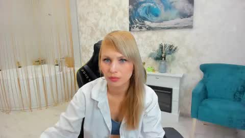 Snapshot of lindasandy chatting on September 2025 06:03:01 AM lindasandy online show from September 2025 06:03:01 AM