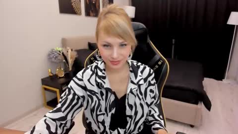 lindasandy online show from October 2025 06:13:02 AM